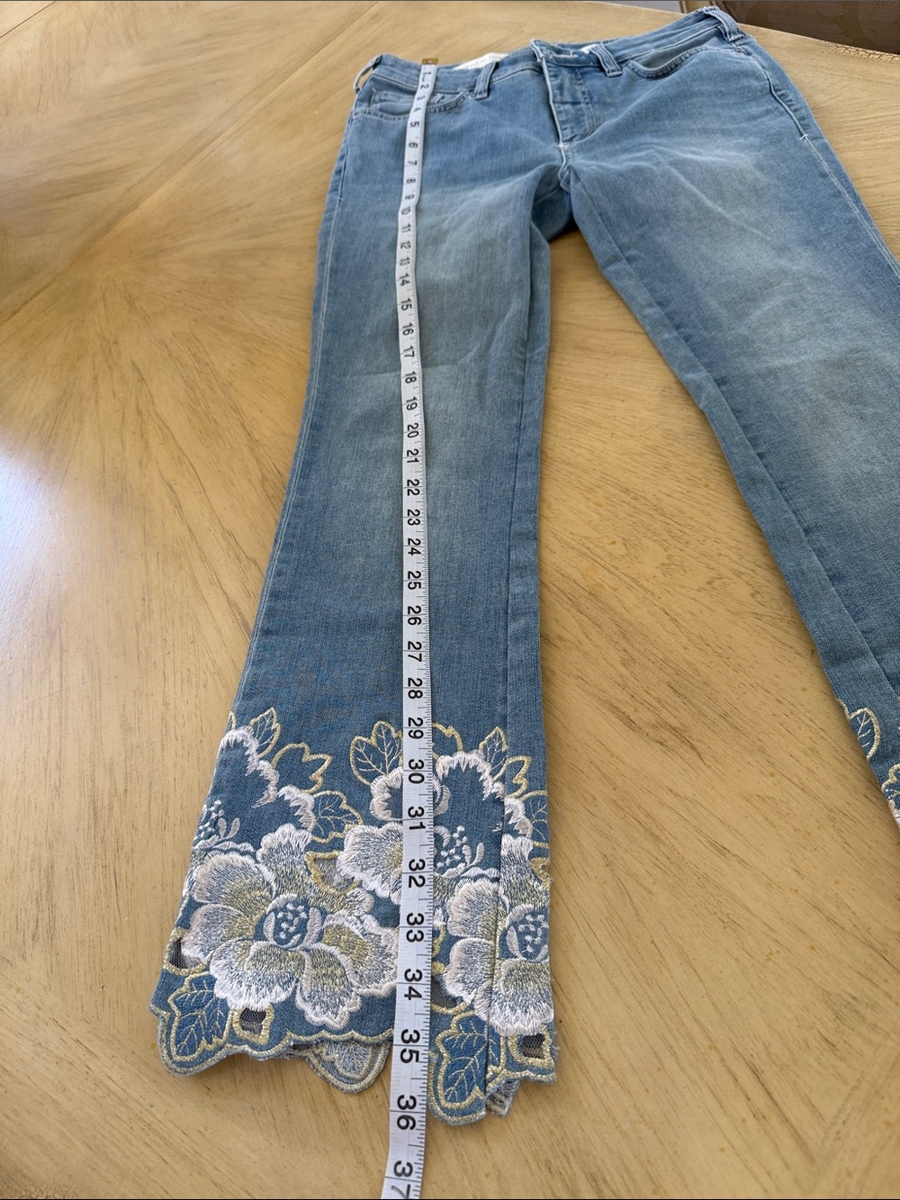 Pilcro and the Letterpress Mid-Blue Cropped Jeans with Floral Embroidery - Picture 7 of 9